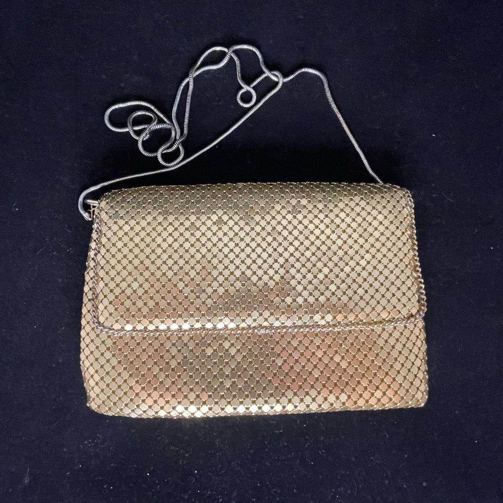 Mesh Clutch Bag / Shoulder Gold Tone Vintage Hong Kong for celebrations. Used